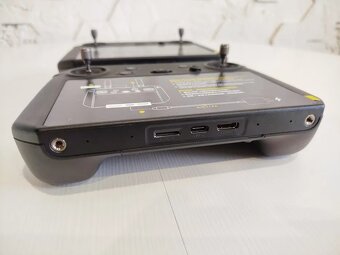Profesionální ovladač DJI RC pro - 6