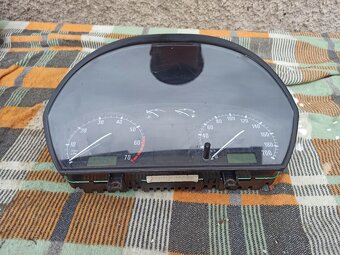 Prodám budíky z Fabia 1 - 6