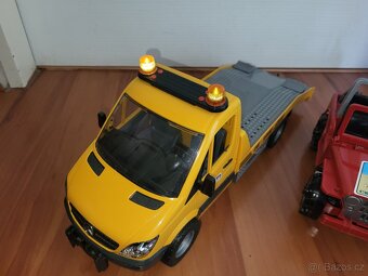 Odtahovka a auto Bruder, pekny stav - 6