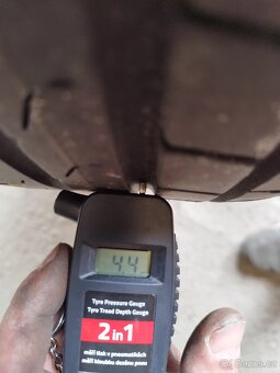 Letní pneu 215/55 R17 - 6