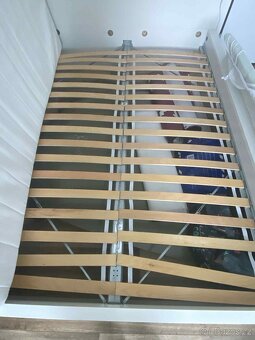 postel 140x200 + matrace + rosty - 6