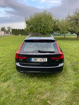 Prodám Volvo V90 D4 AWD - 140 Kw - 6