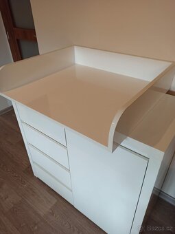 Přebalovací pult na komodu - 6