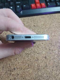 iPhone SE 2016 64GB - 6