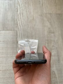 iPhone SE 2020 64 GB - 6
