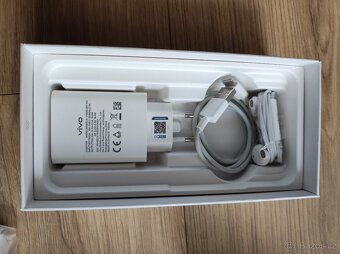 Prodám mobil VIVO Y33s - 8GB/128GB - 6