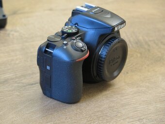 Nikon D5600 tělo - 6