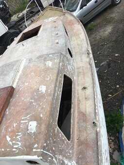Ploutvokýlová Plachetnice Eurocruiser 7,5 m - 6