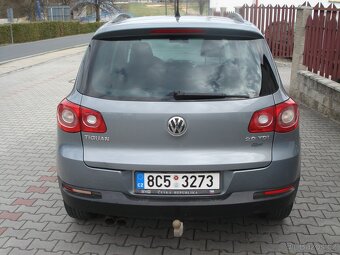 VOLKSWAGEN TIGUAN 2.0 TDI 4 x 4,SERVISKA,NOVÁ STK - 6