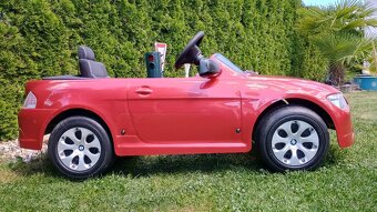 šlapací auto BMW 645 CI + semafor a dopravní značky - 6