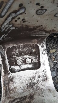 Pěkná alu kola R15 originál škoda 5x100 - 6