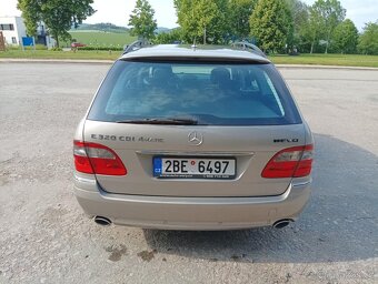 Mercedes Benz - 6
