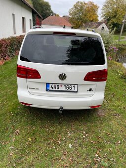 Volkswagen Touran TDi DSG - 6