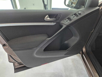 Volkswagen Tiguan 2.0 TDI 4 MOTION R-Line - 6