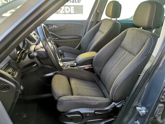 Opel Zafira 2.0 CDTi 96kW Sport 7.Míst. Tažné - 6