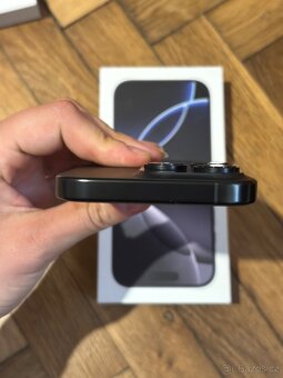 iPhone 16 pro 128 gb černý titan - 6