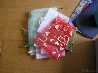 Dárkový obalový materiál, krabičky na šperky. - 6