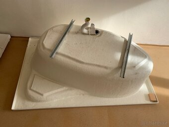 Rohová vana RIHO - 6