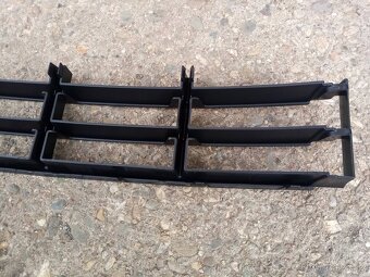 Škoda Fabia II / 2 - Nová přední mřížka nárazníku - 6