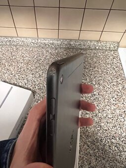 iPad mini 5 (64 GB) Wi-Fi + Cellular - 6