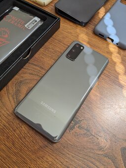 Samsung Galaxy S20 8GB/128GB - 6