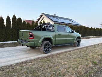 Dodge Ram 1500  motor  5.7 HEMI  rok 2022 - 6