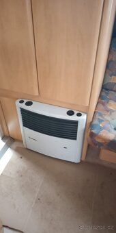 Prodám obytný přívěs HOBBY DE LUXE 440 - 6