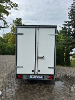 Skříňový přivěsný vozík 2000 kg bržděný - 6