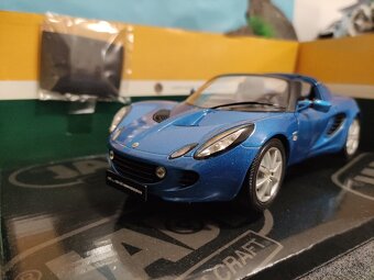 Prodám nový model 1:18 Lotus 111S spider - 6