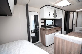 Karavan Hobby Excellent Edition 545 KMF - 6