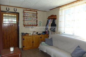 Prodej zděné chaty se zahradou a bazénem v Plzni na Výsluní - 6