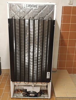 Prodám nový mrazák Whirlpool - 6