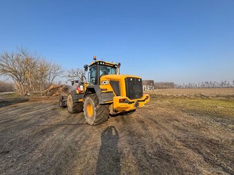 Kloubový nakladač JCB 435S - 6