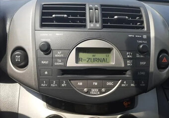 Toyota RAV4 2.0 VVT-i, 112kW, benzín, 4x4 - 6