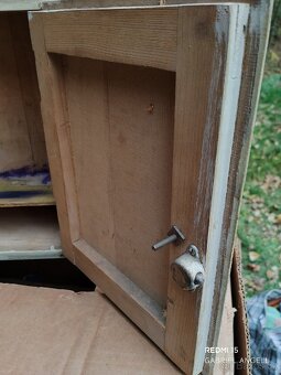 Staré Dřevěné Skříňky (Lékárničky) - 6