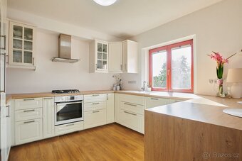 Rodinný dům ve Velké Hraštici – Perfektní bydlení nedaleko P - 6