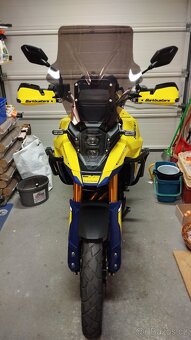 Suzuki V strom 800 - 6