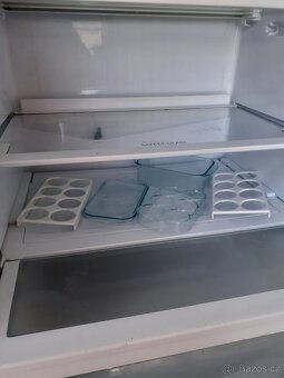 Kombinovaná lednice Hotpoint Ariston MBM 1821 VWB. - 6