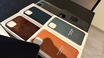 iPhone 11 Pro Max 256 GB + originální příslušenství - 6
