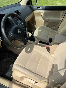 Volkswagen Golf V 5 1.6 mpi NOVÁ STK - 6