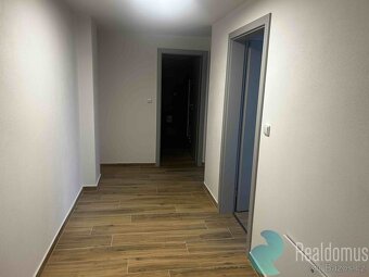 Pronájem moderního bytu 2+kk - 6