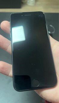 IPhone SE 2020 94% baterie - 6