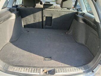 Toyota T25 Avensis - 6