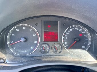 Volkswagen Golf 5 1.4i - 6