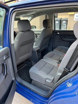 Volkswagen Touran - 6