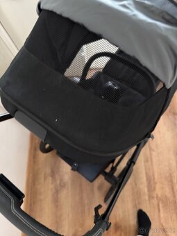 Cybex Priam 2023 s cernou konstrukci - 6
