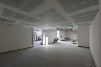 PRONÁJEM ČÁSTI 1.NP KOMERČNÍHO OBJEKTU 300 M2 VE STRAKONICÍC - 6
