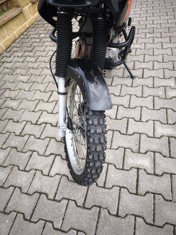 Honda nx 650 dominator - 6