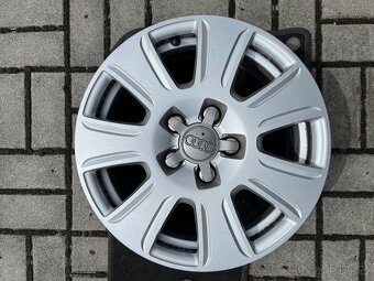 Audi Alu kola 6,5j x 16 H2 et 33 stř.otvor 57,1mm - 6