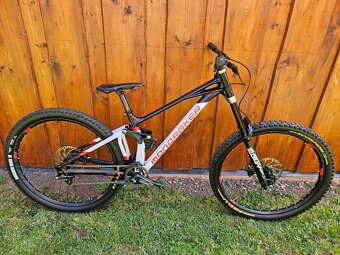 Mondraker summum DH - 6